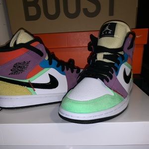 Jordan 1 mid SE multicolor